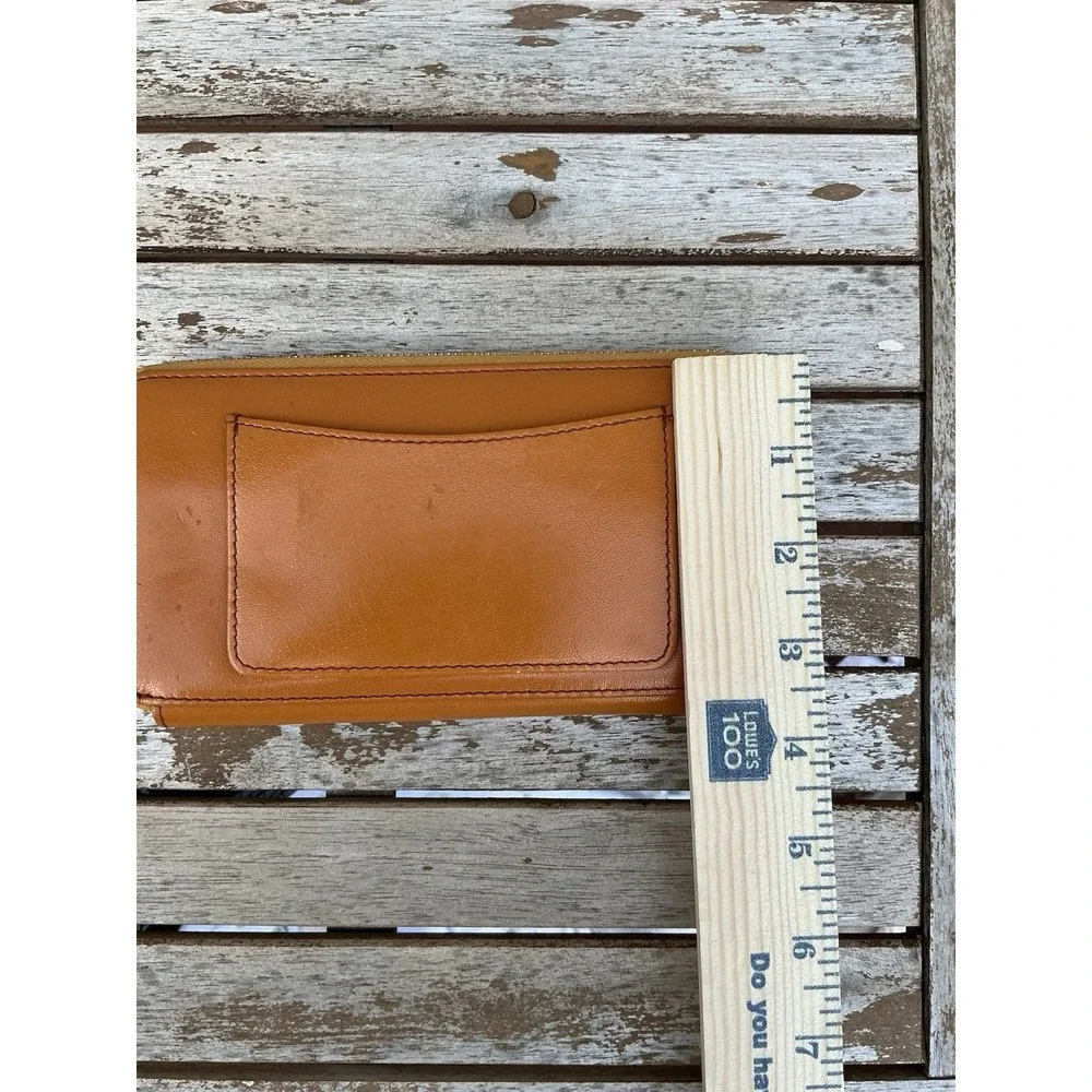 Hobo International Camel Brown Leather Zip‎ Around Wallet